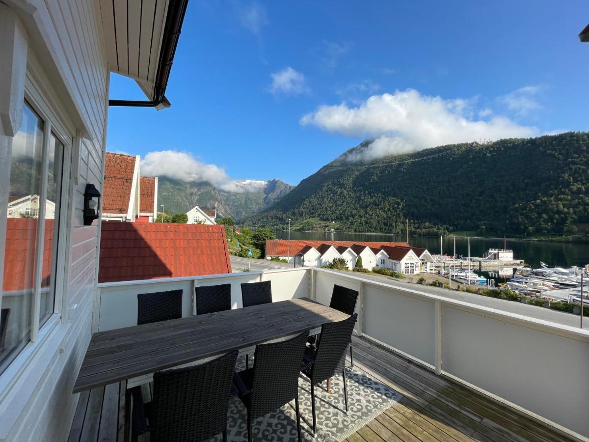 Balestrand Fjordapartments Bagian luar foto