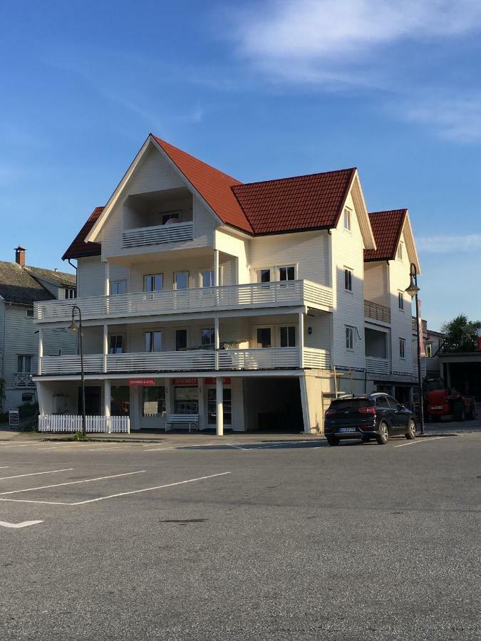 Balestrand Fjordapartments Bagian luar foto