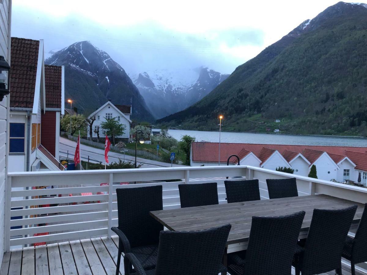 Balestrand Fjordapartments Bagian luar foto