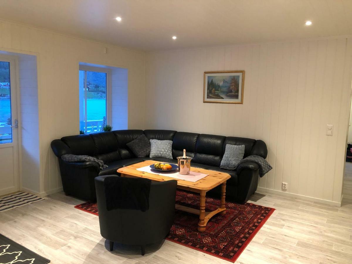 Balestrand Fjordapartments Bagian luar foto