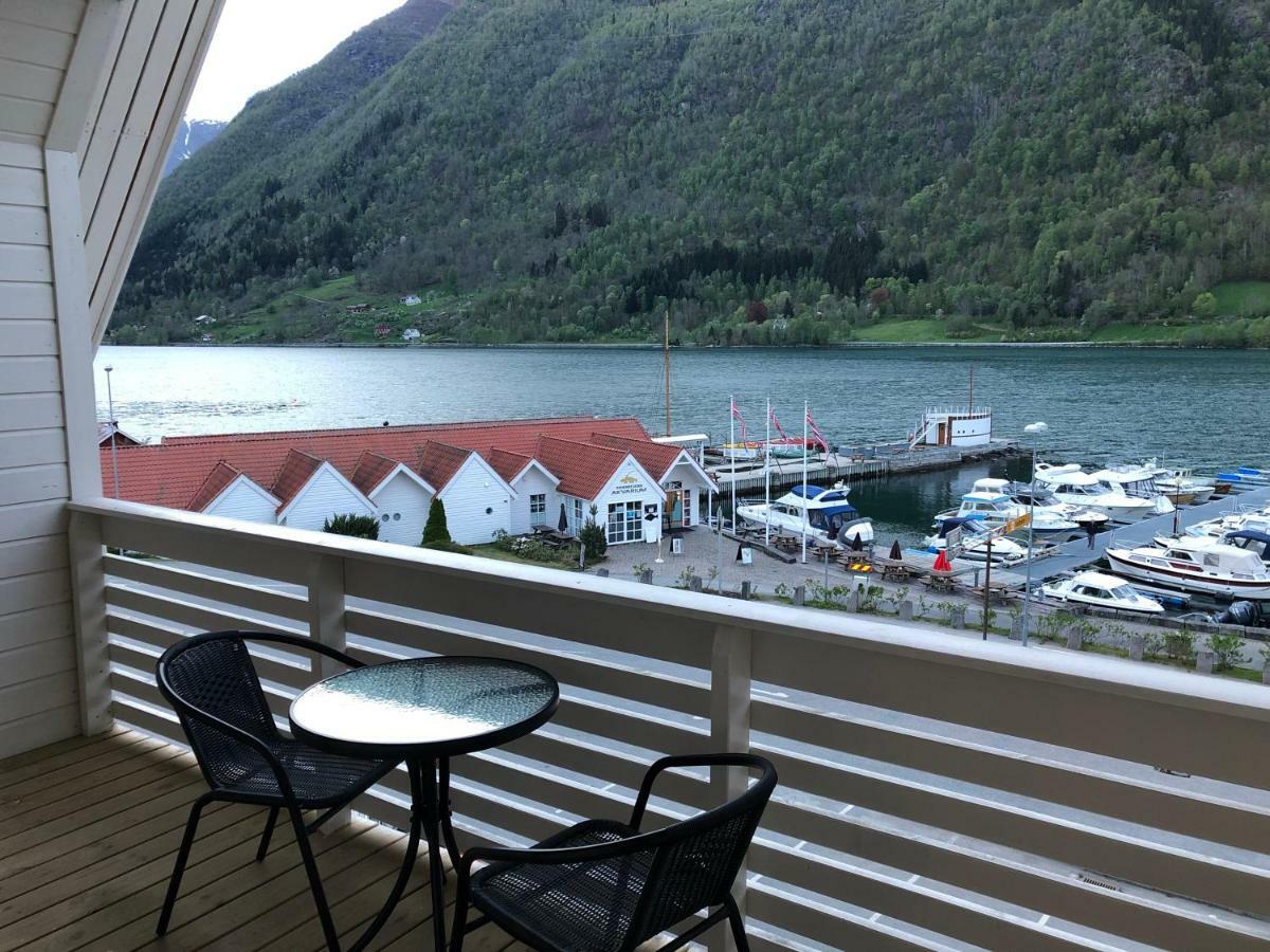 Balestrand Fjordapartments Bagian luar foto